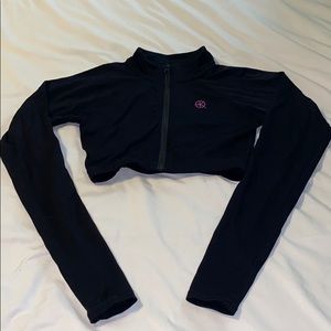 Black crop workout top